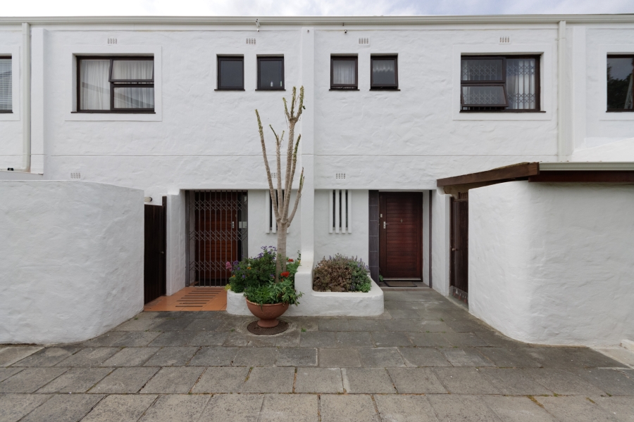 2 Bedroom Property for Sale in Somerset West Western Cape